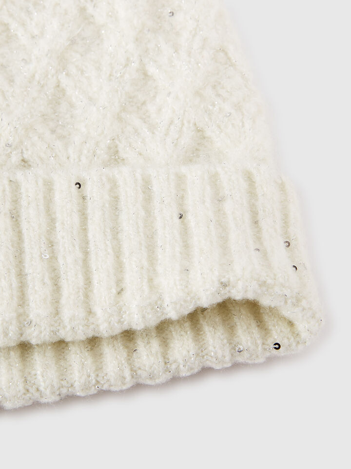 CAP Junior Girl image number 3